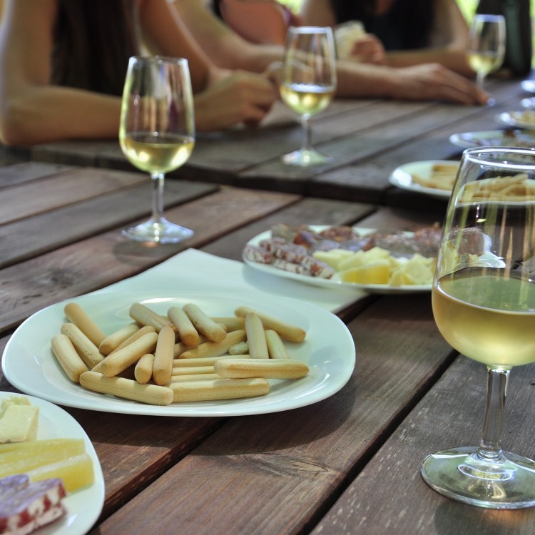 Enogastronomia piatti abbinati al vino in ristorante